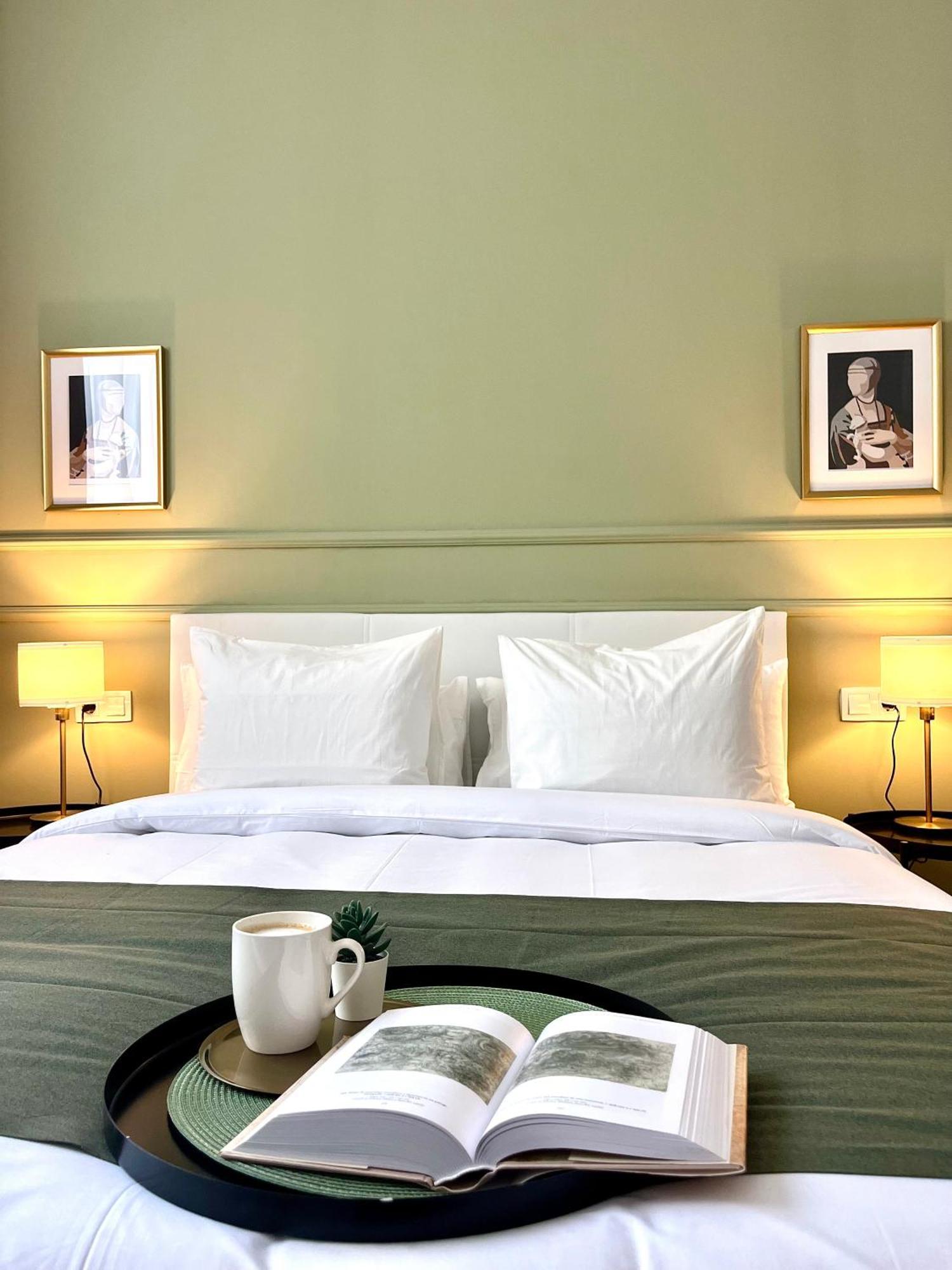 Apartment Elite - Art Collection - Leonardo