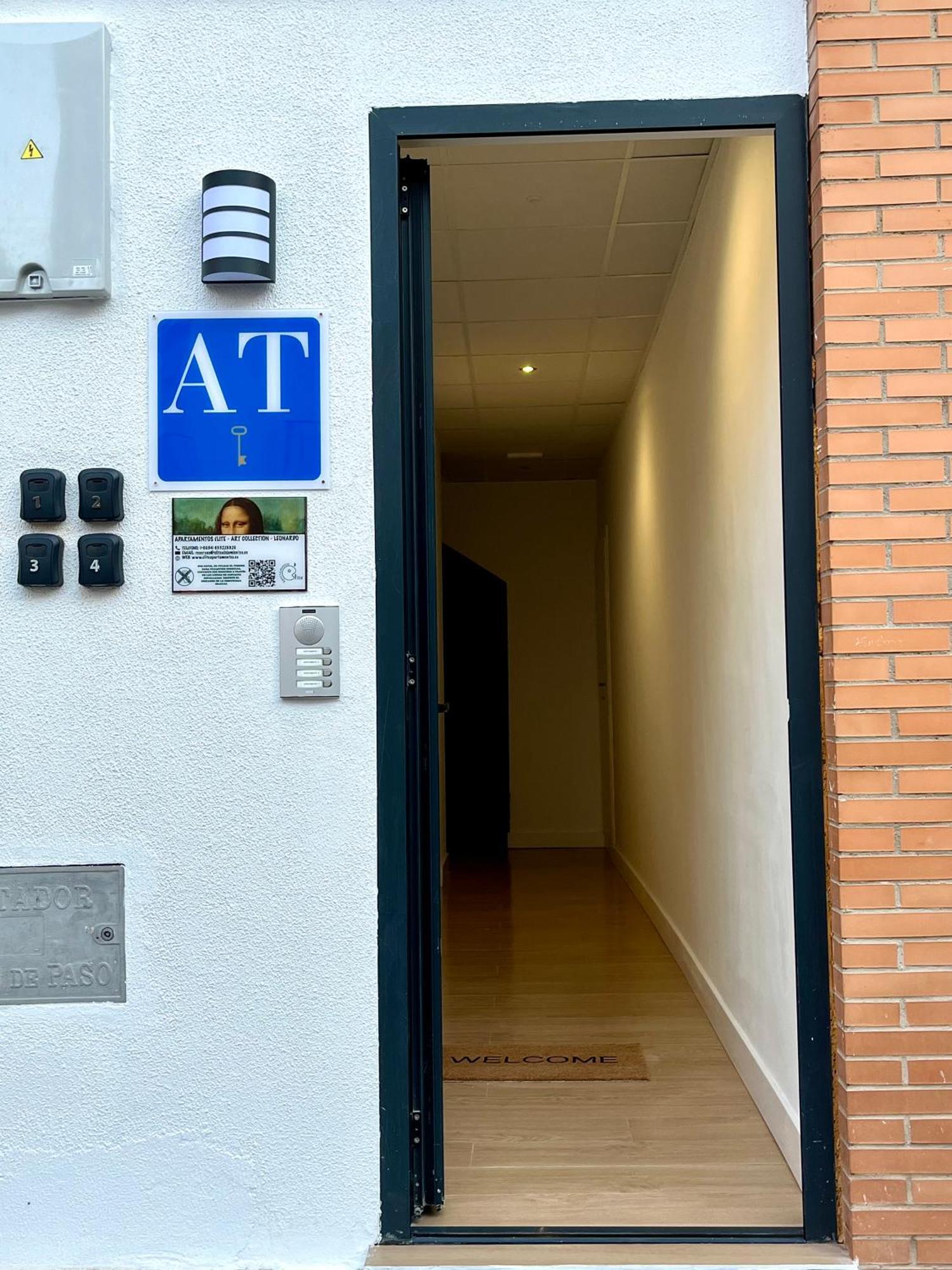 Elite - Art Collection - Leonardo Apartment