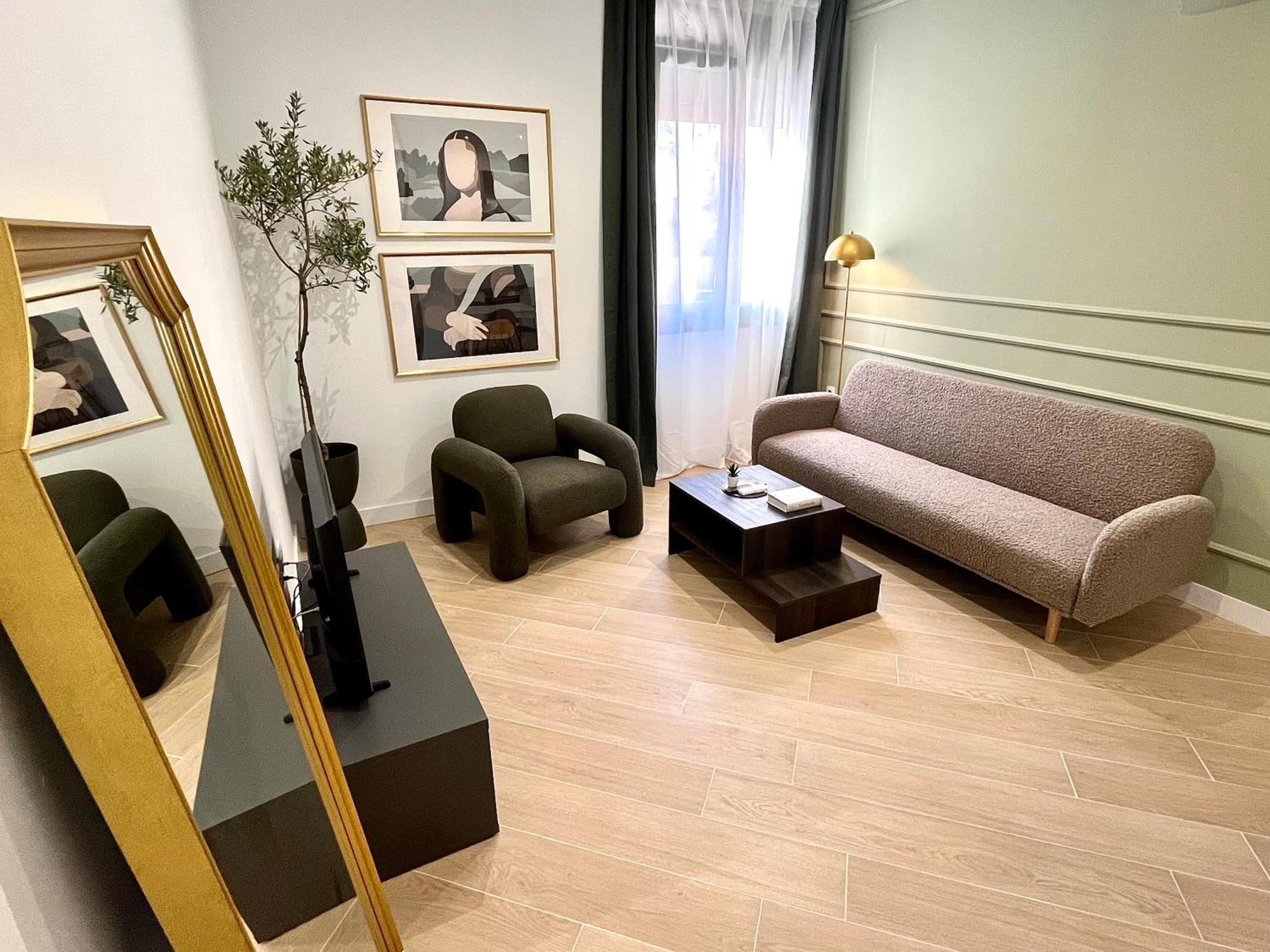Apartment Elite - Art Collection - Leonardo Merida